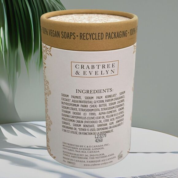 Crabtree & Evelyn Winter Forest Triple Milled 3 Bar Soap Round in Gift Box - Picture 3 of 4